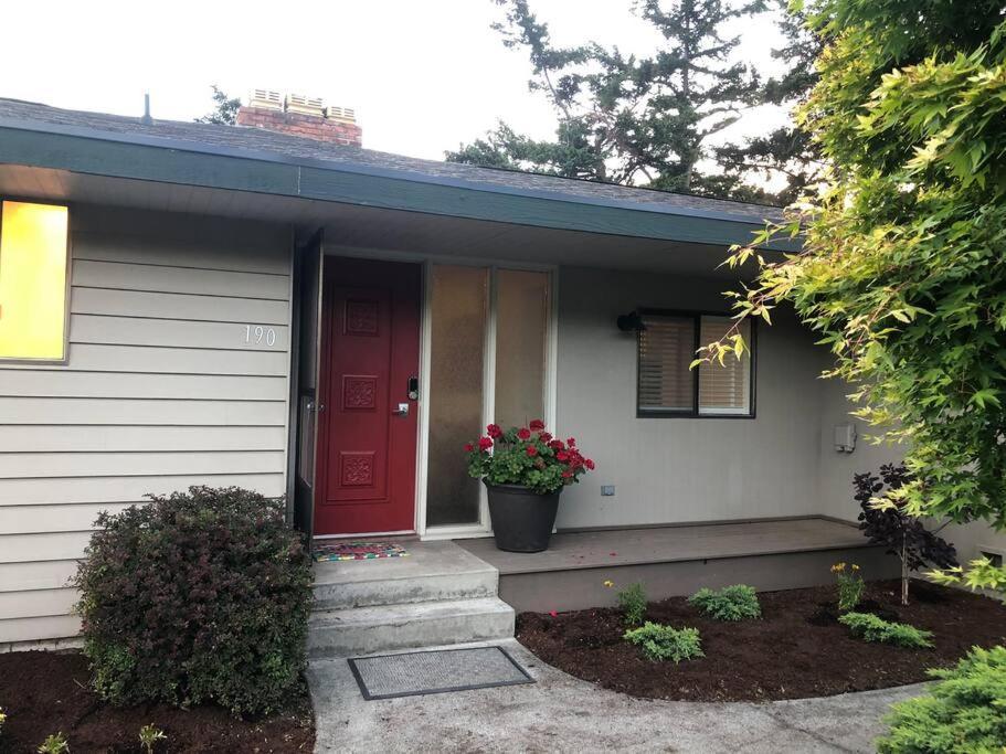 Waterfront, Sunsets And Mountains Villa Port Townsend Exterior photo